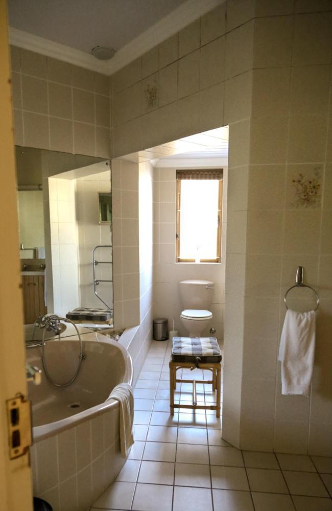 Peak Manor Bed & Breakfast 3*